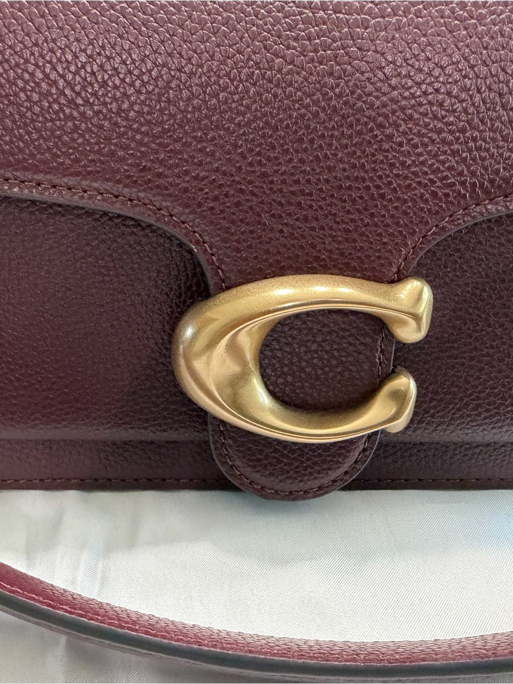 NWOT Coach Tabby 26 in Merlot - Picture 2 of 14